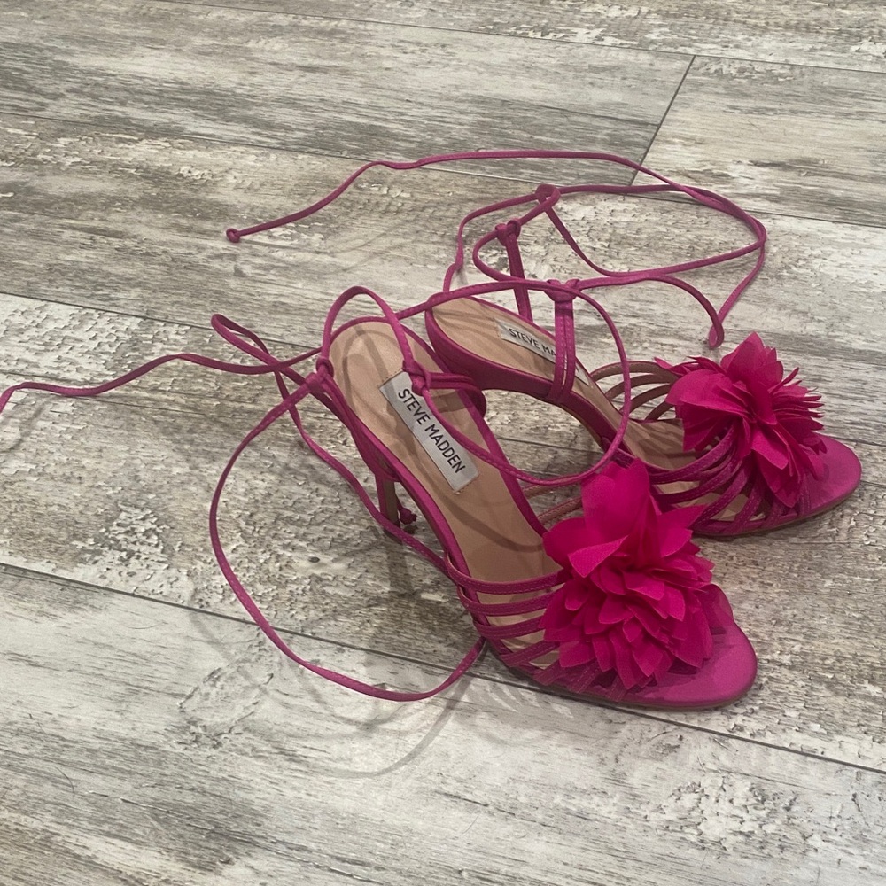 Steve Madden Jolisa Pink Leather Flower Tie Heels